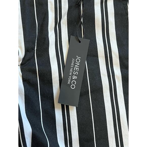 Jones New York Chino Shorts Women's Sz 2 Black/White Striped NWT - Picture 2 of 4